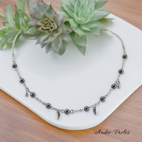 Collier chaine, billes et  Breloques feuilles en inox avec pierres d'Hématite