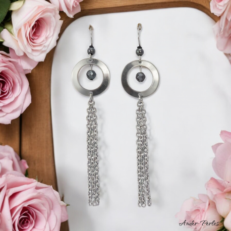 Boucles Oreilles tout inox avec anneaux et triple chaines ornées de pierres d'hématite