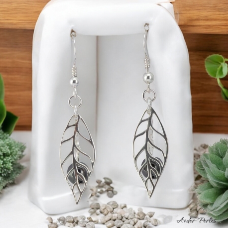 Boucles oreilles pendant feuille en argent 925 ornées d'une pierre d'Hématite